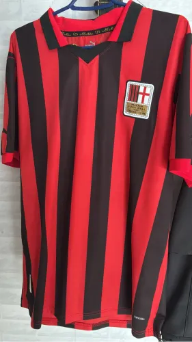 CAMISA DO MILAN- POUCO USADA