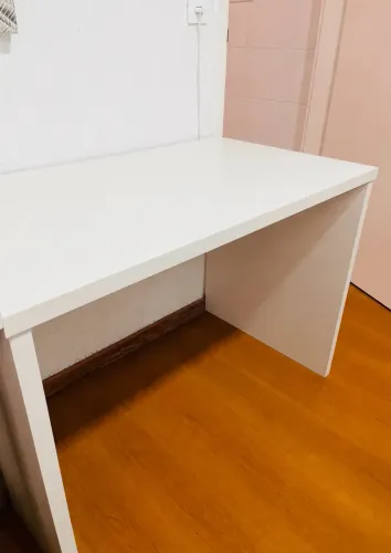 MESA EM MADEIRA