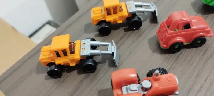 Lote carrinhos kinder anos 90 (5 carrinhos)