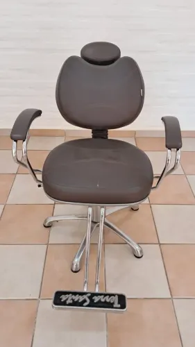 Cadeira de corte reclinável