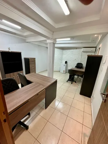 Sala Comercial MOBILIADA com 27 m2 | Setor Bueno, Goiânia-GO