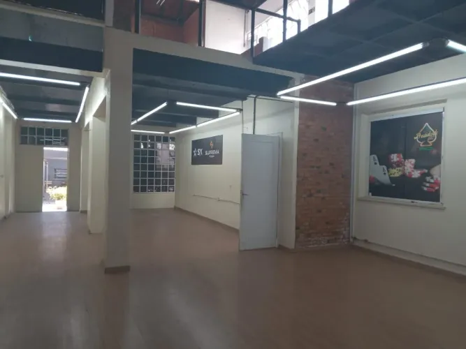 Edifício para Aluguel no Bairro Navegantes com 495 m² de Área Útil Disponível