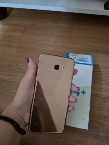 Celular Samsung J4+