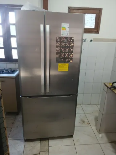 Geladeira com defeito