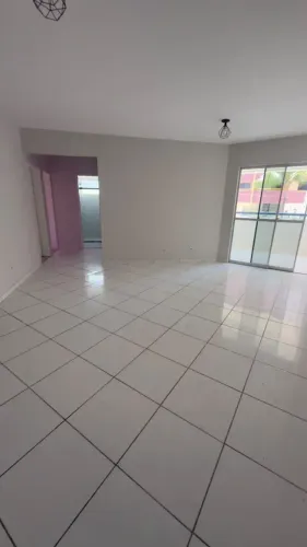 ALUGO APARTAMENTO NO RENASCENÇA COM 3/4 andar baixo