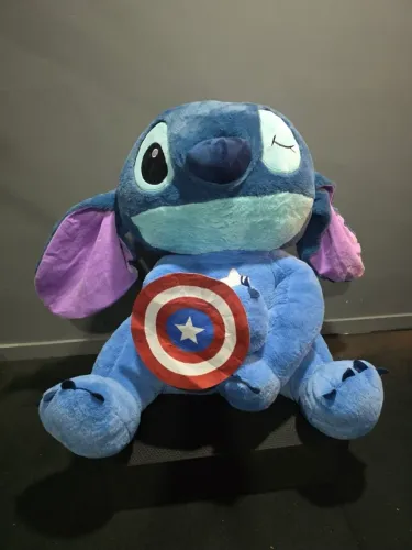 Stitch Gigante do Capitão América - SEGUIDORES DO TIKTOK TEM R$ 50,00 OFF