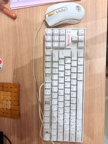Kit teclado gamer + mouse gamer (Redragon Kumara e Cobra, RGB, branco)