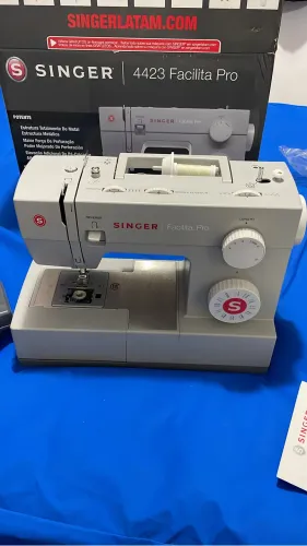 Maquina de costura Singer usada 2x