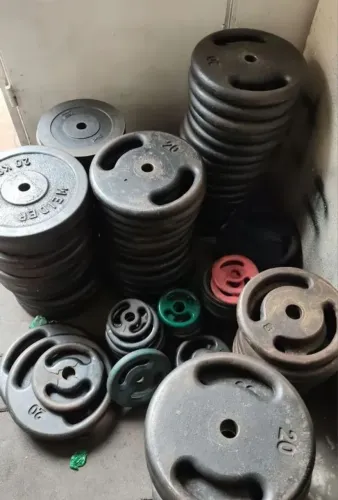 Anilhas usadas em excelente estado R$6,90 o kg entrego 