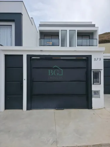 Excelente casa recém construída á venda no bairro Jardim Nova Europa em Poços de Caldas MG