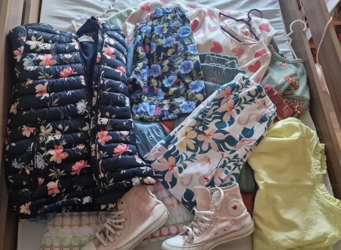 Lote de roupas 8-10anos e converse 35