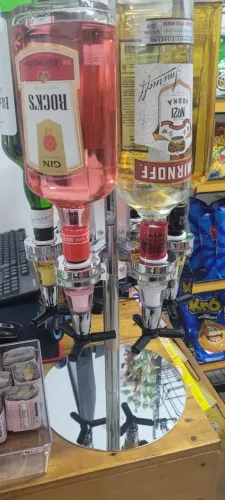 Expositor giratorio de bebidas