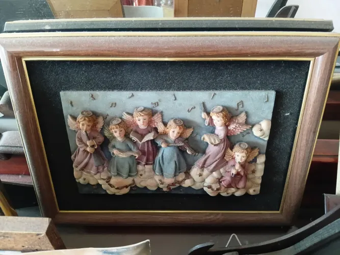 quadro decorativo vintage em alto-relevo