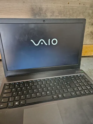 Notebook Vaio Core i5 7ª Geração, 8GB RAM - Excelente Estado