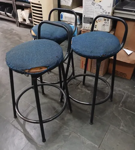 Banqueta 67CM Metal Reforçado Estofado KIT C/ 3