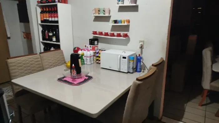 Mesa 4 cadeiras