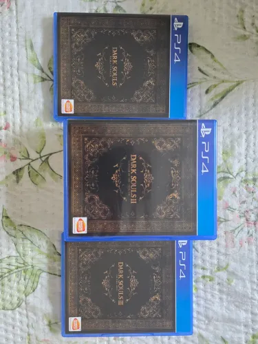 TRILOGIA DARK SOULS PS4