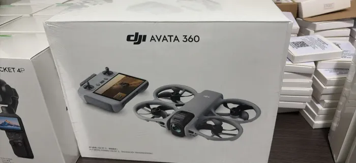 Drone DJI Avata 360 - Combo Fly More controle com tela RC2