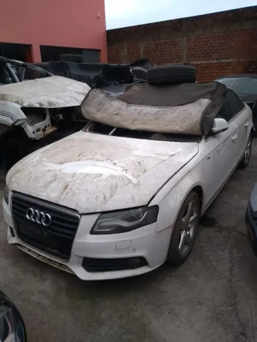 Sucata Audi A4 2.0 T. 2009 disponível para retirada de peças.