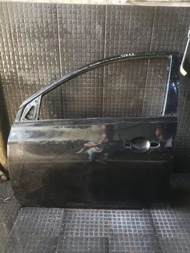 Porta Nissan Versa