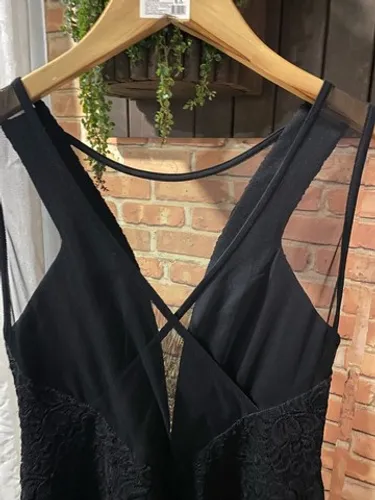 Vestido preto de festa
