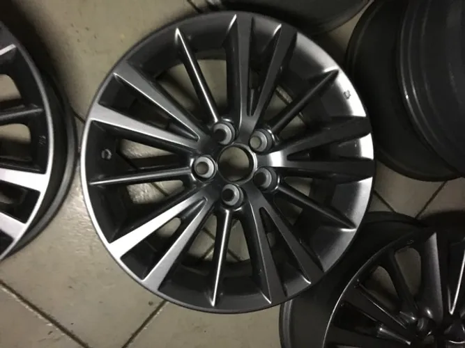 Roda Toyota Corolla aro 16 original unidade valor mínimo consulte o jogo 