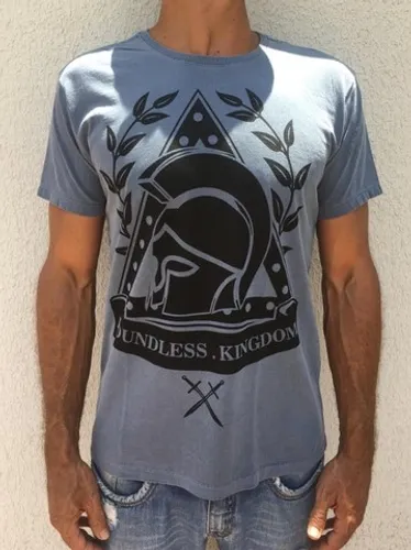 Camiseta Masculina Cinza Clara, Estampa Guerreiro Spartano Manga Curta - 100% Algodão