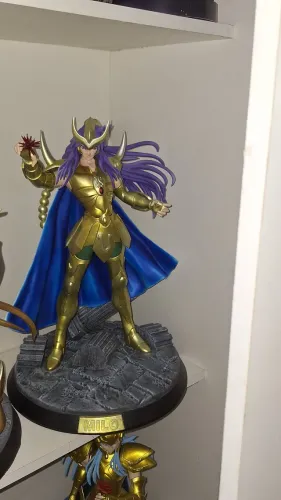 Milo de escorpiao escala 1/5. Estátua custom. Cavaleiros do zodiaco.  Action figure.  