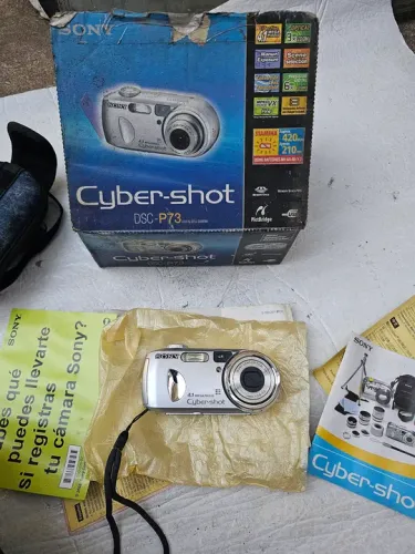 Câmera fotográfica digital Sony dsc p73
