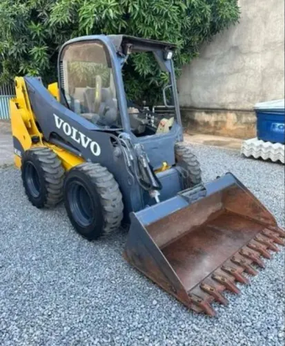 Mini Carregadeira Volvo mc60c 2014