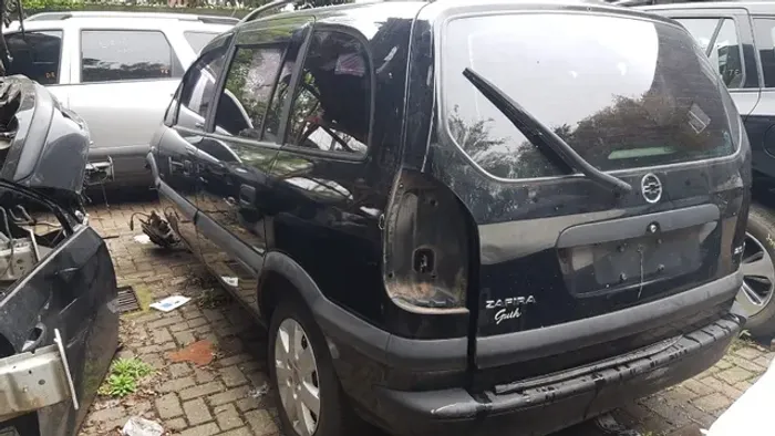 Sucata Chevrolet Zafira Comfort 2010 - retirada de peças