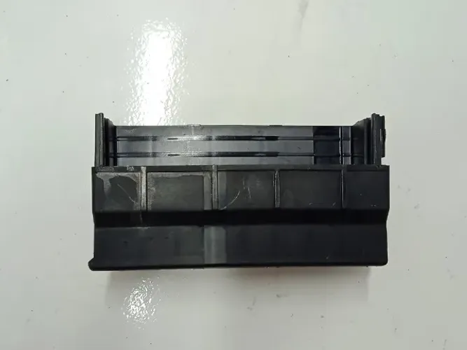 8494 Moldura Tampa Caixa Fusiveis Celta Prisma 01 A 10 Original