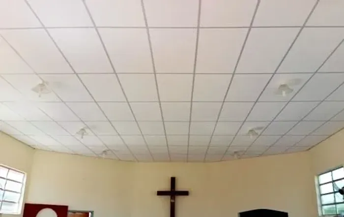 Menos calor com forro térmico, ideal para templos religiosos