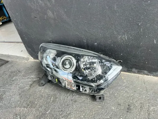FAROL RENAULT CAPTUR L.D