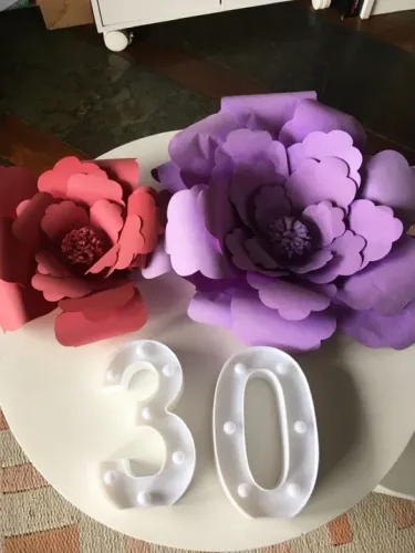 Flores de Papel Gigantes para Decoração