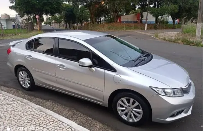 Civic 1.8 2013 para retirada de peças .