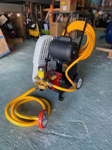 Lavadora de Alta Pressão Eletroplas 1CV - Perfeita para Lava Jatos Profissionais!