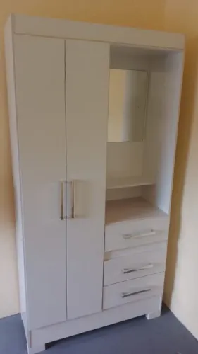 Montado de móveis 