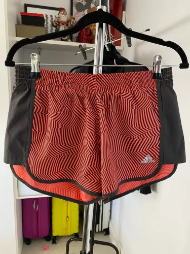 Short esportivo Adidas