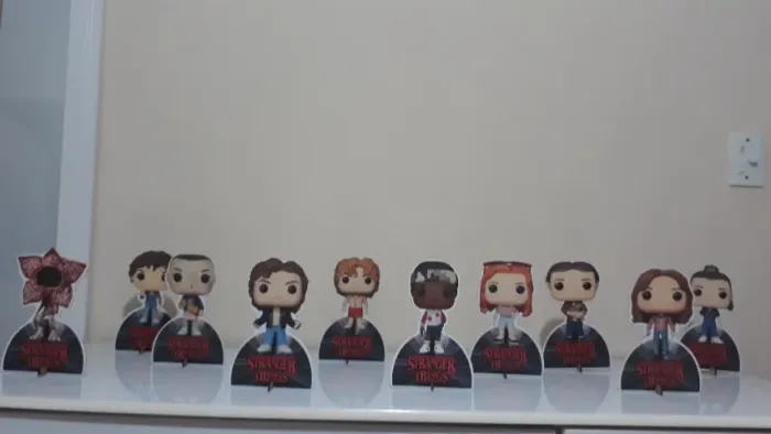 Enfeites de festa Stranger things.