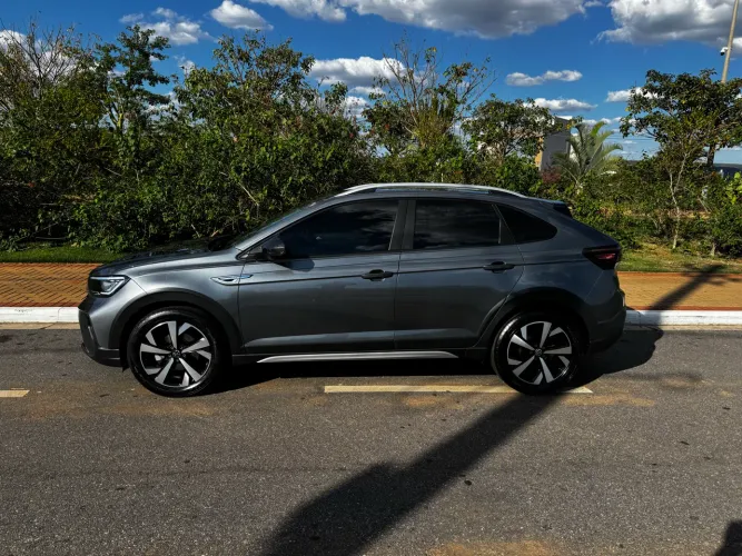 Volkswagen Nivus Highline 1.0 200 TSI Flex AUT 2024