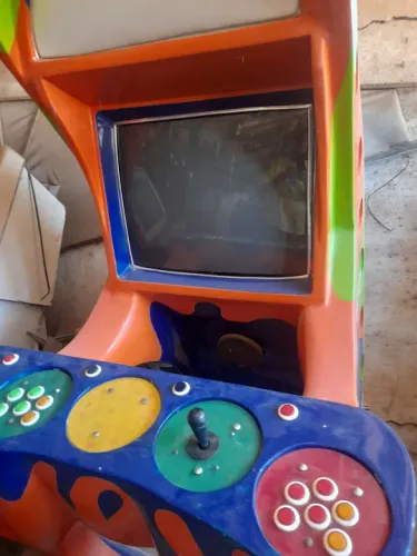 Fliperama em Fibra de Vidro