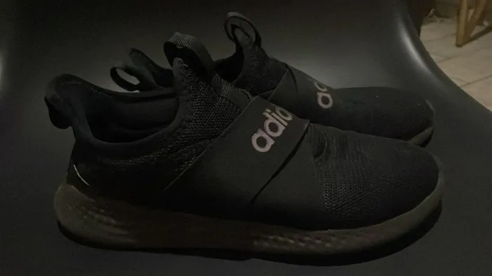 Tênis Adidas - 37