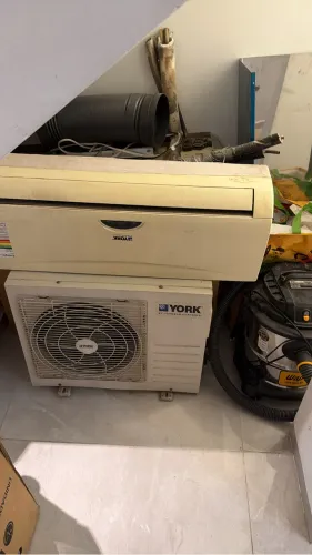 Ar condicionado York 7500 BTUs com split e condensadora