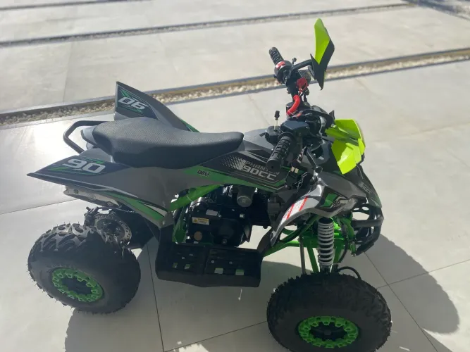 Quadriciclo infantil 90 cilindradas 