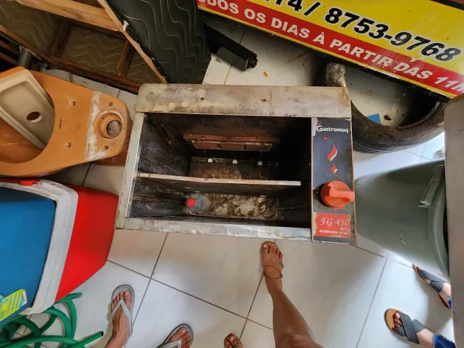 Forno gratinador de mesa