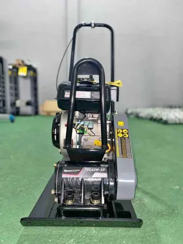 Placa vibratória A Gasolina Motor 6.5HP 60kg Profissional Toyama (Loja/Nova)