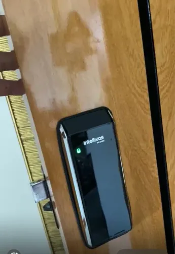 Fechadura Digital Intelbras com instalação inclusa 