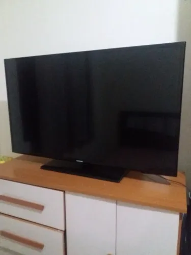 TV LED 46" SAMSUNG MODELO UN46FH5205G - EM PERFEITO ESTADO
