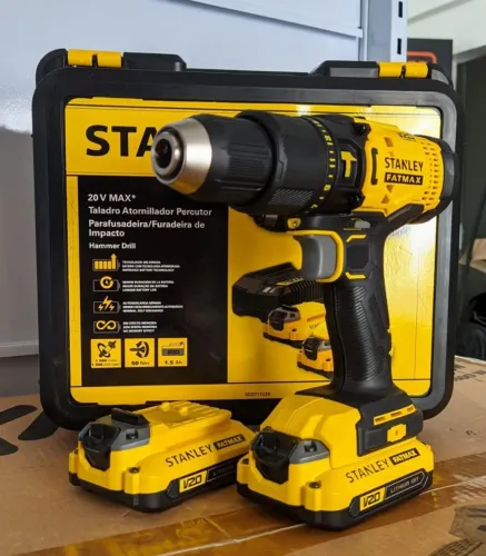 Parafusadeira e Furadeira de impacto 20v profissional Stanley (Loja)